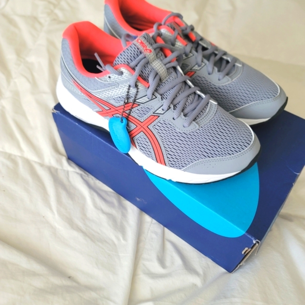 NEW ASICS Women's Gel Contend Sneakers - Picture 2 of 3